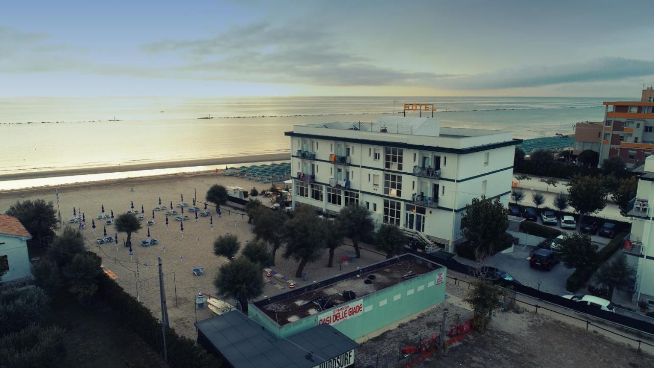 Hotel Internazionale Marotta Exterior photo
