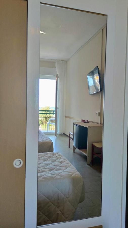 Hotel Internazionale Marotta Exterior photo