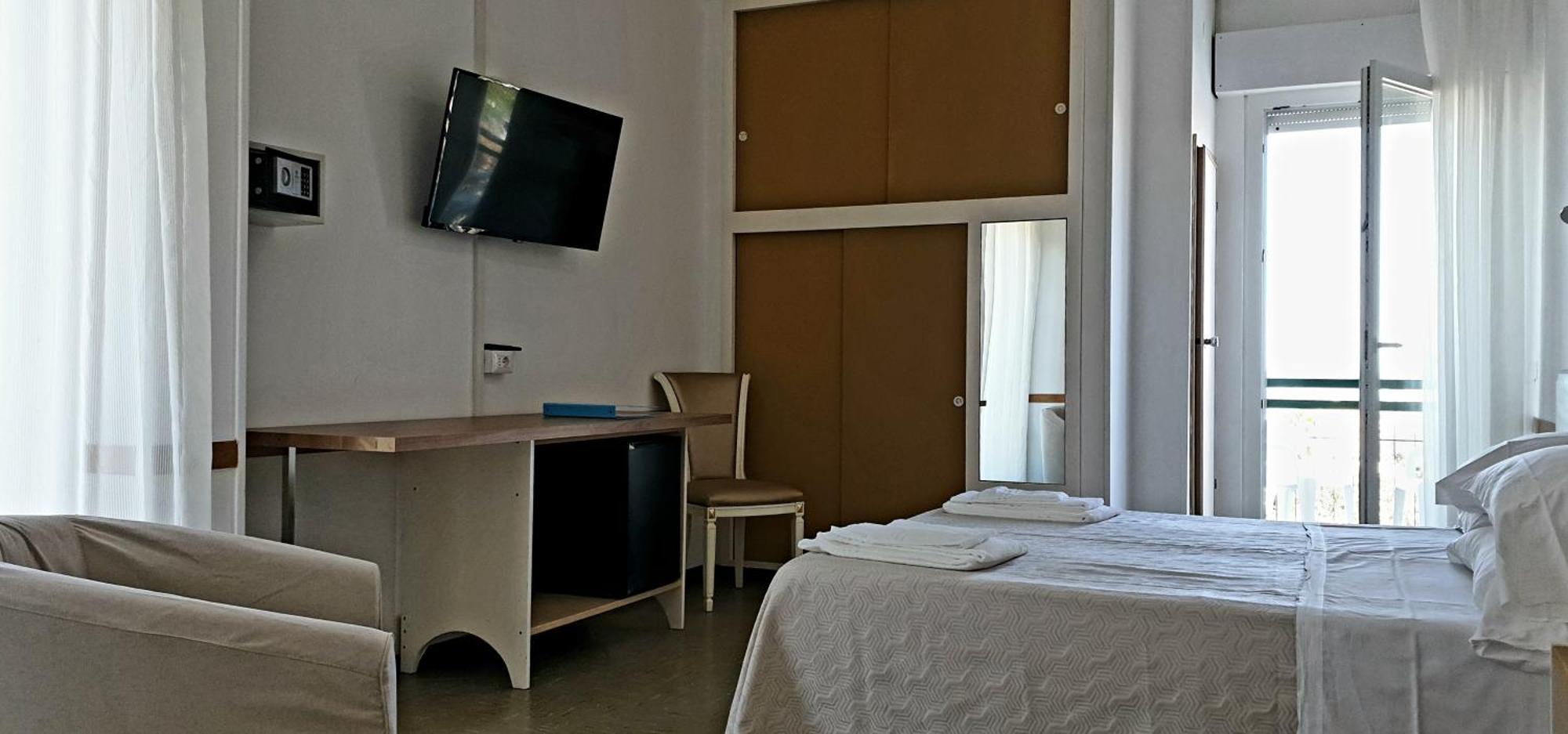 Hotel Internazionale Marotta Exterior photo